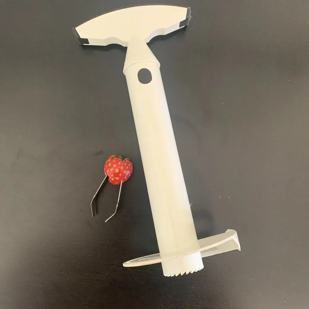 Plastic Handheld Pineapple Cutter Corer Peeler & Strawberry Huller Bundle